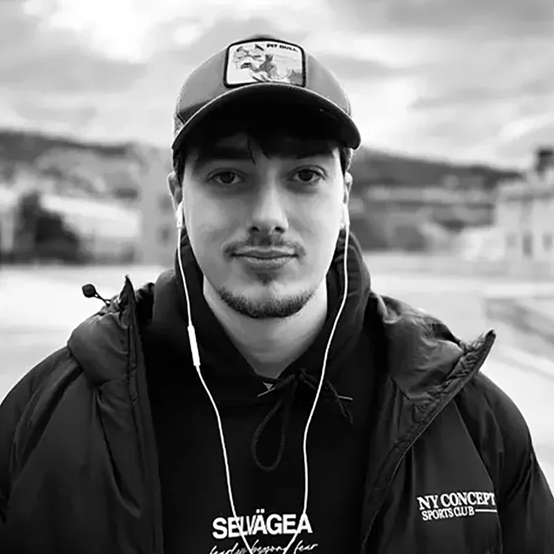 Oier, del equipo de OZL Comunicación